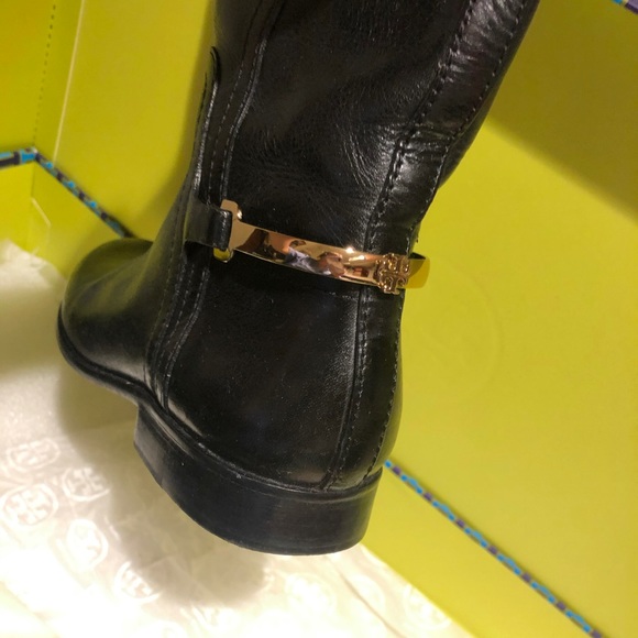 Tory Burch Riding Boots size 5.5 - Picture 2 of 3